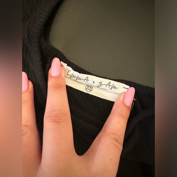 LF Cut Out Shoulder Mock Neck Tank Top - Picture 7 of 10